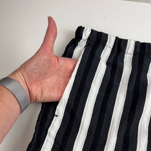 H&M Black and White Striped Women's Wide Leg Pants - Picture 7 of 12